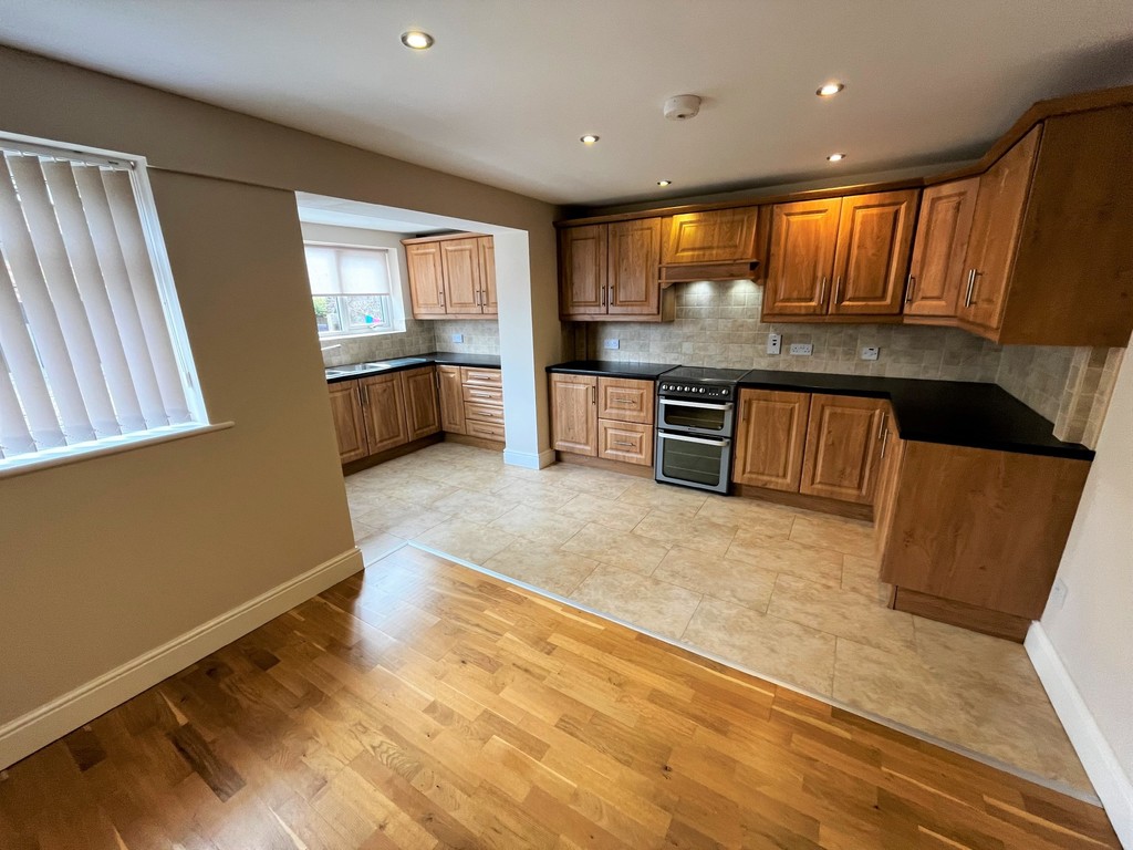 Compton Green, Fulwood Easthams & Co