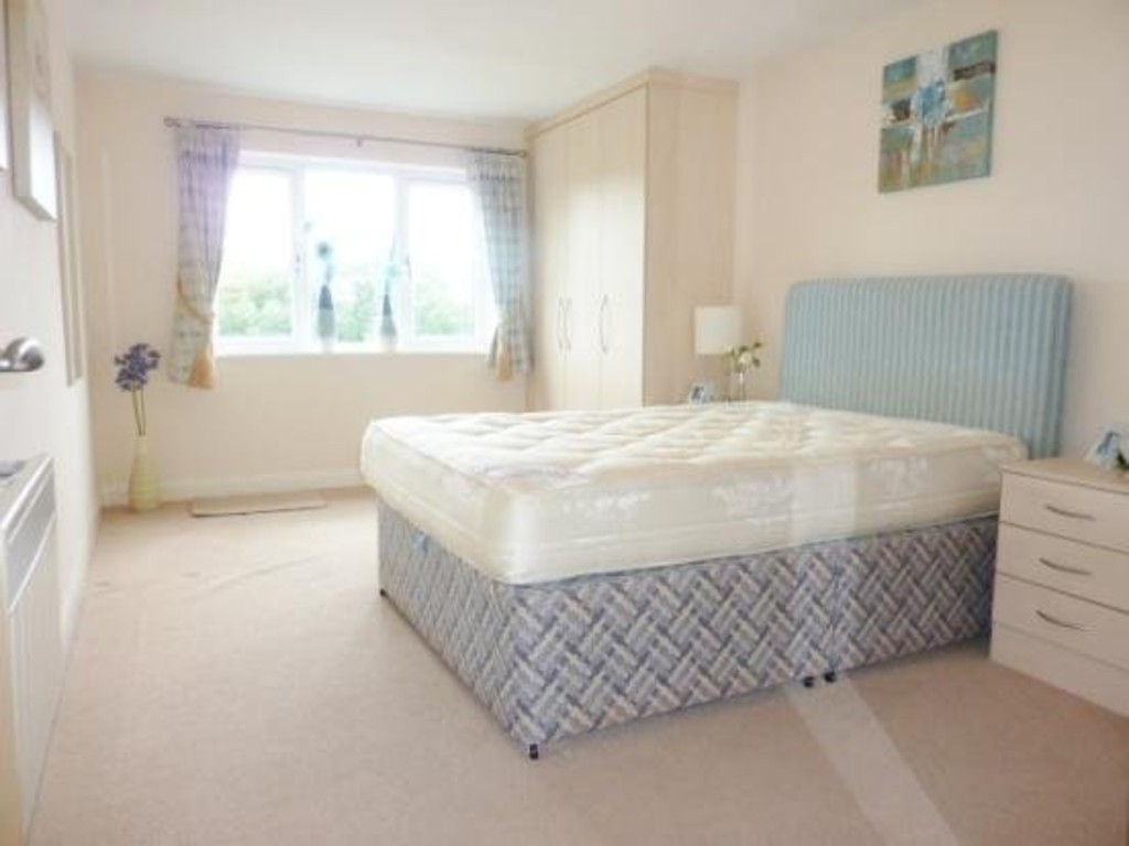 Miller Gardens, Riverside Easthams & Co