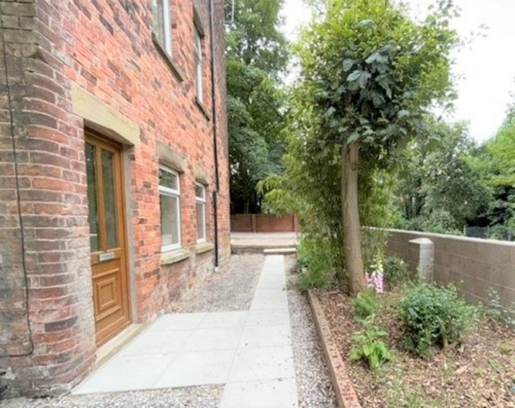 Walton Parade, Preston Easthams & Co