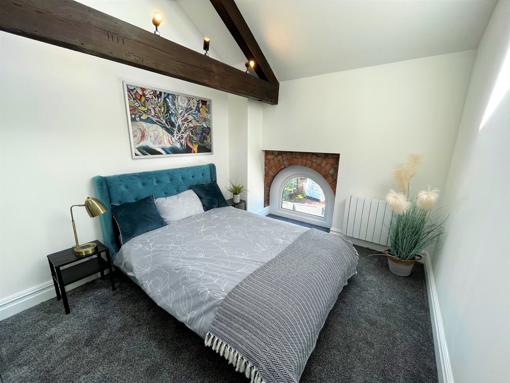 Golden Hill, Leyland Easthams & Co