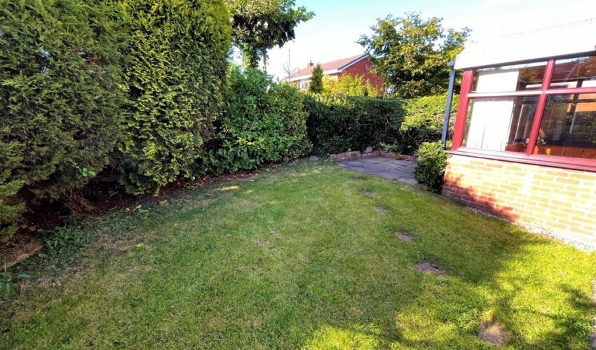 Brook Meadow, Higher Bartle Image 12