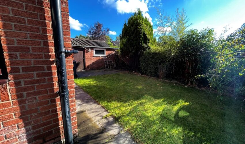 Brook Meadow, Higher Bartle Image 14