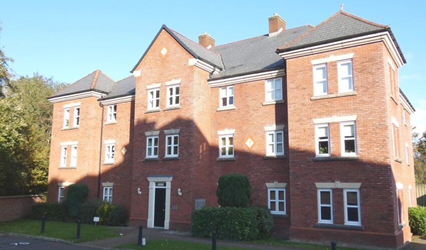 Ladybank Avenue, Fulwood, Preston Image 1