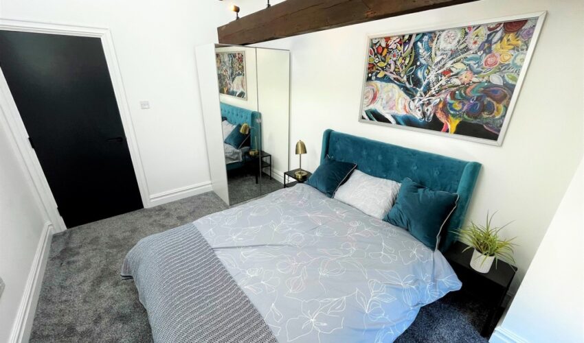 Golden Hill, Leyland Easthams & Co