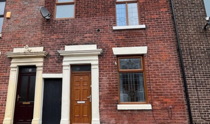 Wellington Street, Ashton Image 8