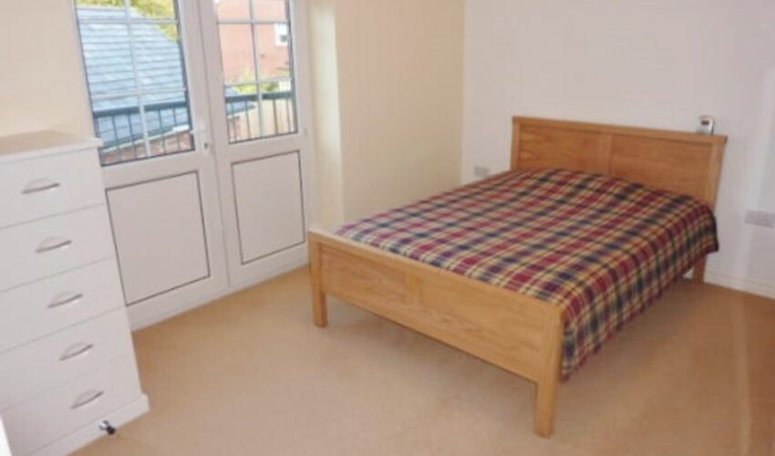 Halliwell Cresent, Hutton Easthams & Co