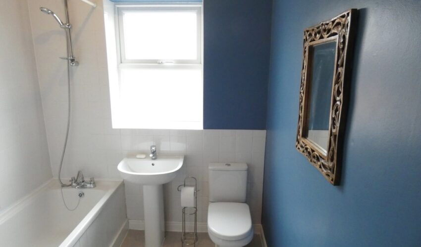 Wellington Road, Ashton Easthams & Co