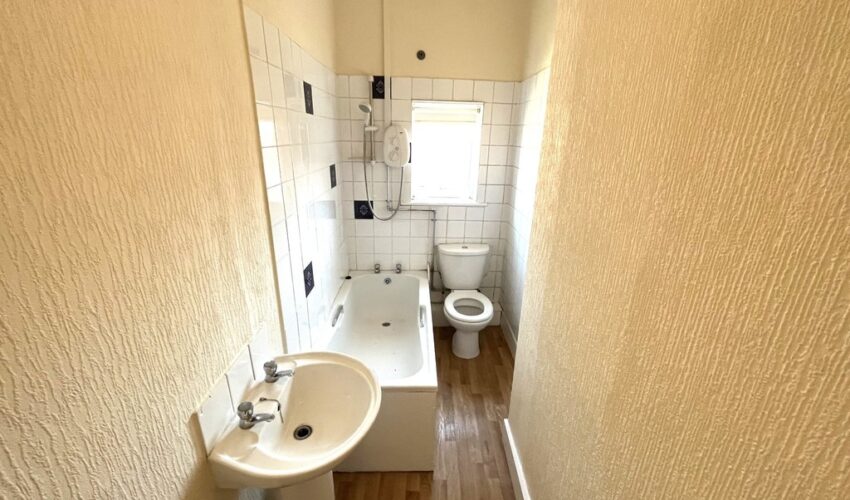 Ashton-On-Ribble, Preston Image 6