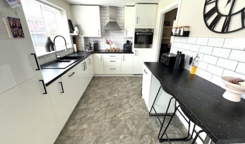 Fallow Avenue, Cottam, Preston Image 1