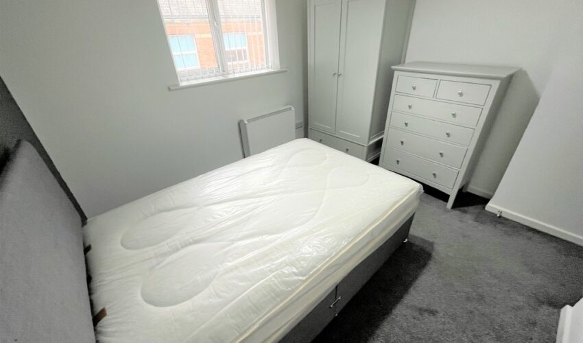 Chadderton Court, Percy Street Image 4