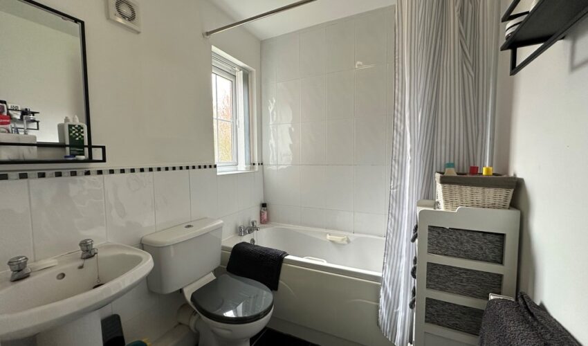 Royal Drive, Fulwood Image 6