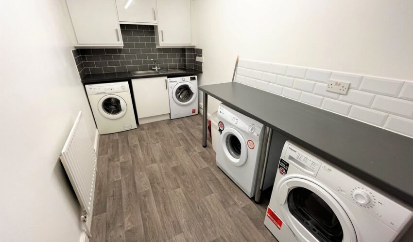 2 Holmfield Road, Fulwood Image 5