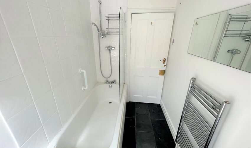 Victoria Road, Fulwood, Preston Image 9