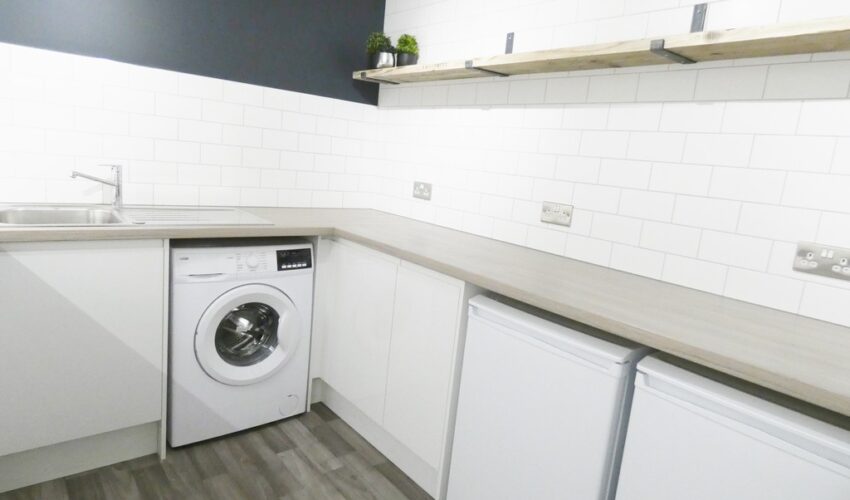 Mountbatten Close, Ashton on Ribble Image 9