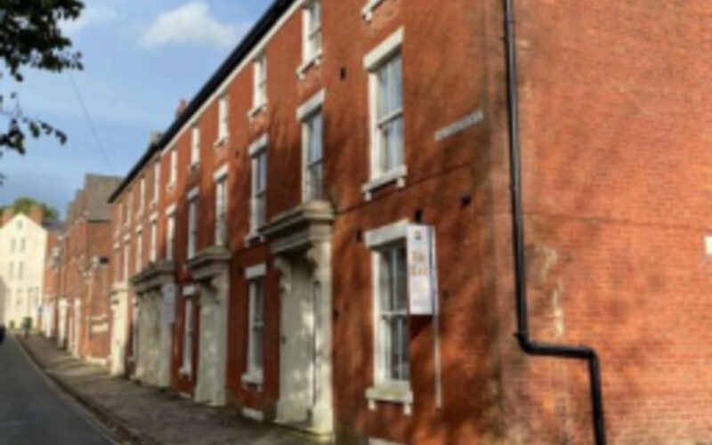 Waltons Parade, Preston