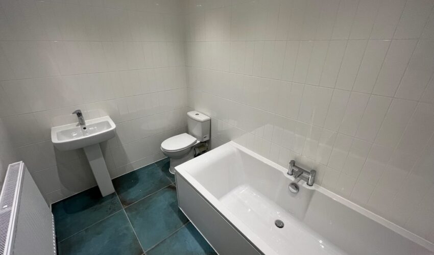 Victoria Parade, Ashton-on-ribble, Preston Image 4