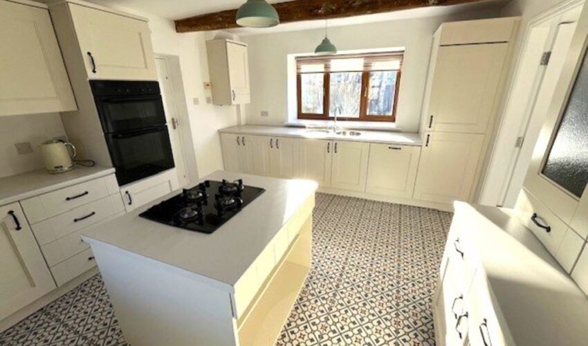 Thorntrees Farm, Thorntrees Avenue Image 1