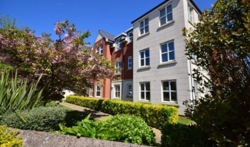 The Poplars, Lytham Image 1