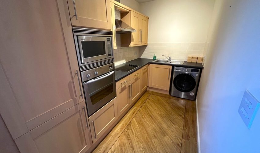 New Hall Lane, Preston Image 4