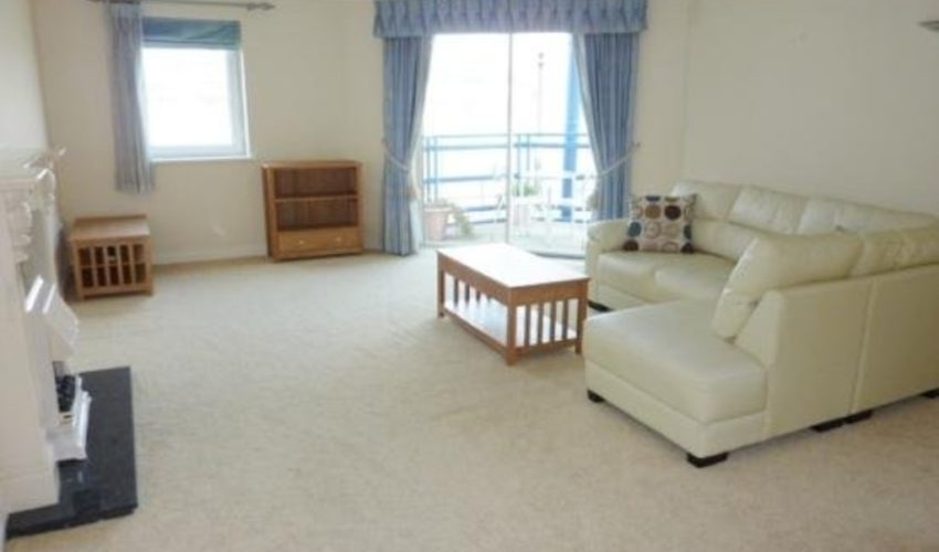 Mountbatten Close, Docklands Image 1