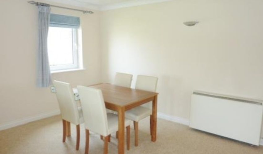 Mountbatten Close, Docklands Image 2