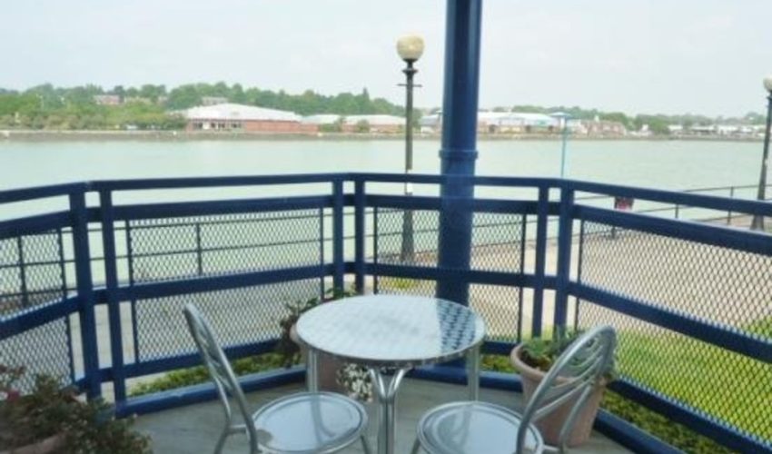 Mountbatten Close, Docklands Image 3