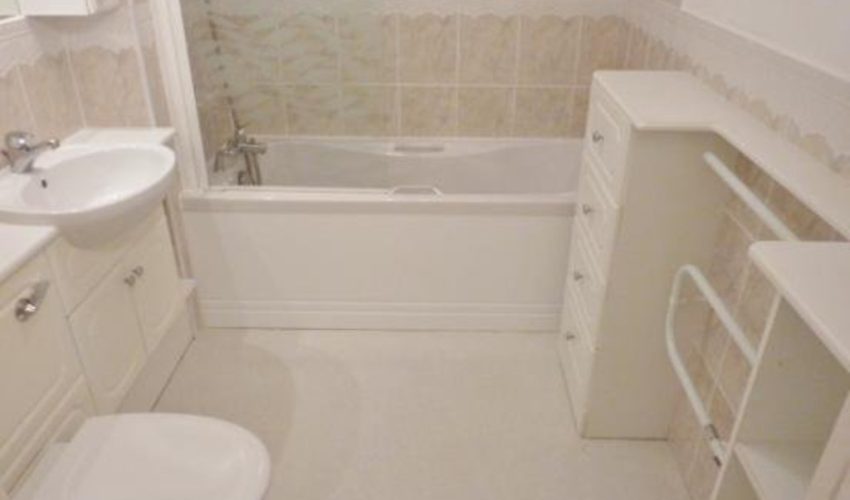 Mountbatten Close, Docklands Image 7