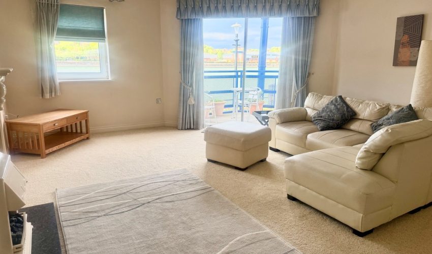 Mountbatten Close, Docklands Image 3