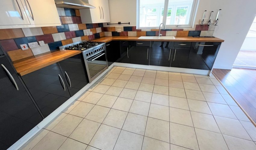 Round Acre, Samlesbury Image 2