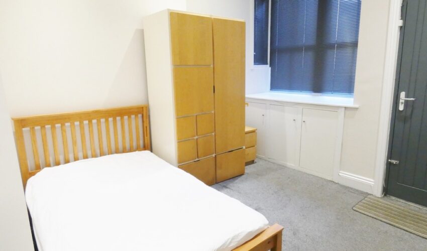 Bank Parade, Preston Image 6